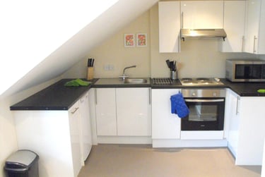 1 bed flat, North Road West, Stonehouse, Plymouth, PL15DJ - Image 12